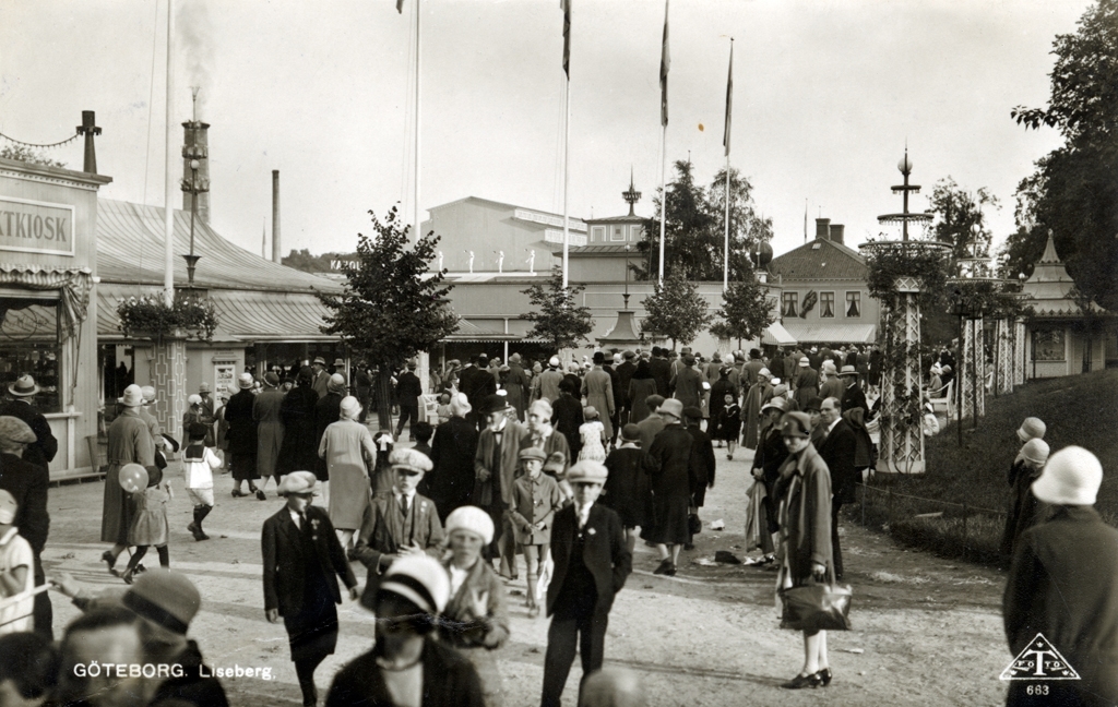 Folkvimmel på Liseberg