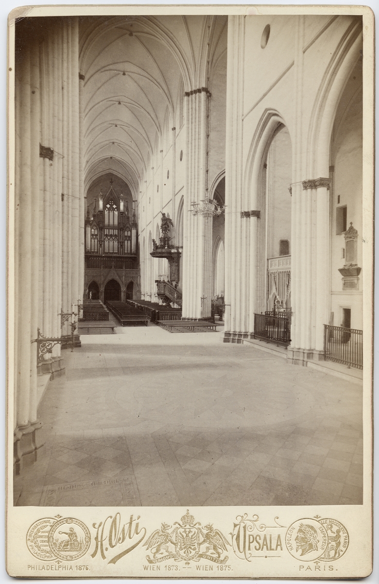 Reprofotografi - vy mot orgelläktaren, Uppsala domkyrka 1885