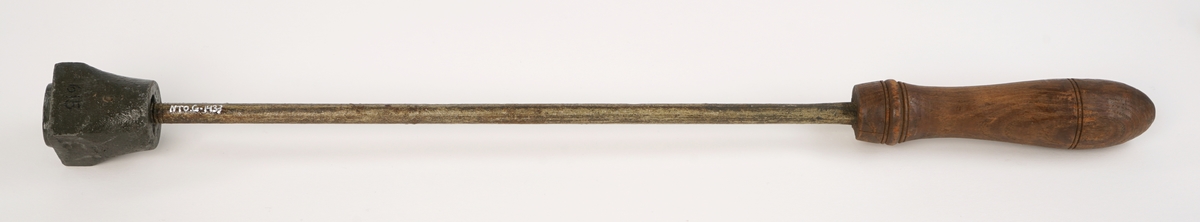 Svijern av metall  med treskaft. Svimerke  " 0  "