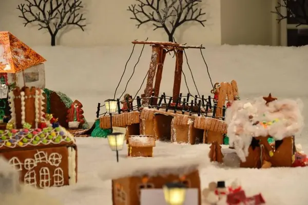 Gamlebybroa i pepperkake