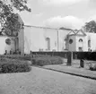 Den  21 juni 1961 var katastrofen framme i Vist. Församlingens kyrka stod under renovering och något gick galet. En takarbetare såg svag rökutveckling vid middagstiden. Kort därefter var hela byggnaden övertänd. Av kyrkans rika inventarierna kunde mycket lite räddas.