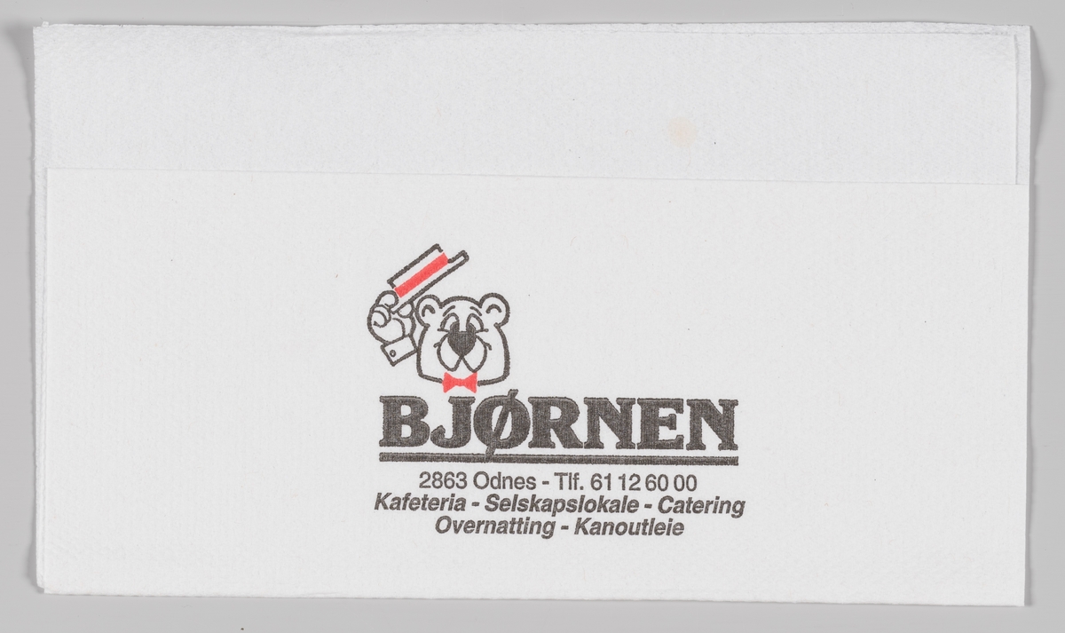 En bjørn som løfer på hatten til hilsen og reklametekst for Bjørnen Kafeteria i Odnes.
Bjørnen er en Veikro med selskapslokaler, catering og overnatting i Odnes. Bjørnen ble etablert i 1987.