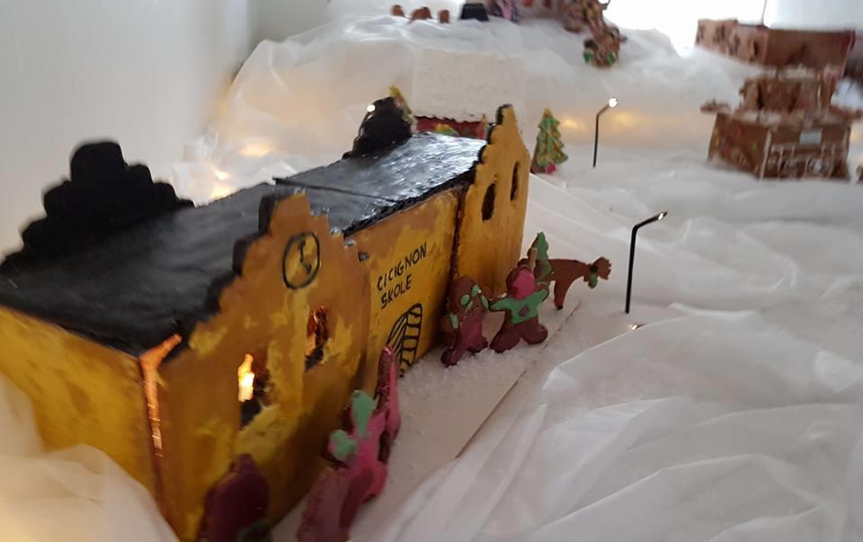 Gamlebybroa i pepperkake.