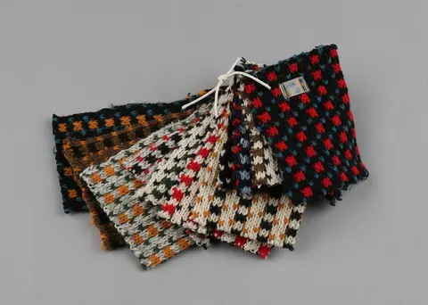 Strikking i Museumssenteret i Hordaland sine samlingar