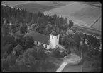 Flygfoto över Heds kyrka, Skinnskatteberg