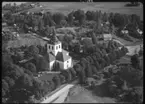 Flygfoto över Västerfärnebo kyrka