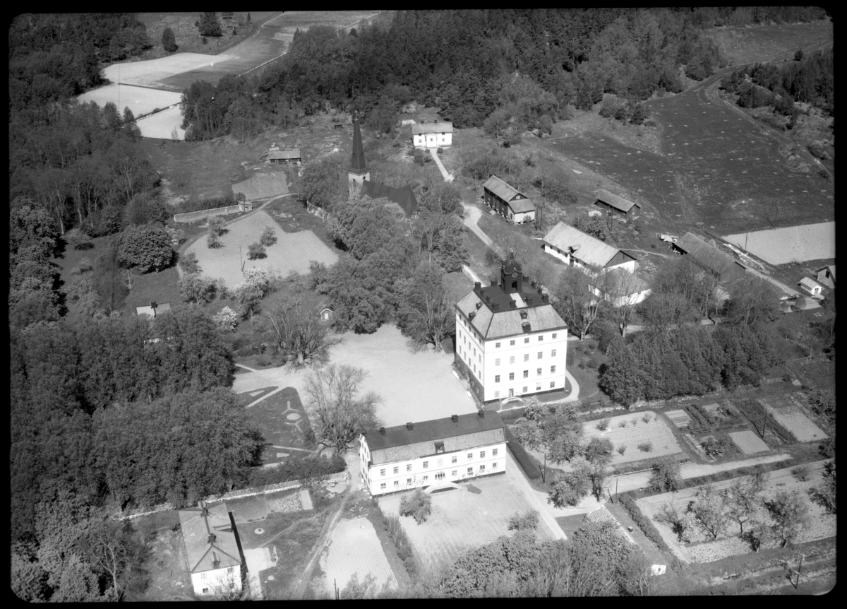 Flygfoto över Ängsö slott