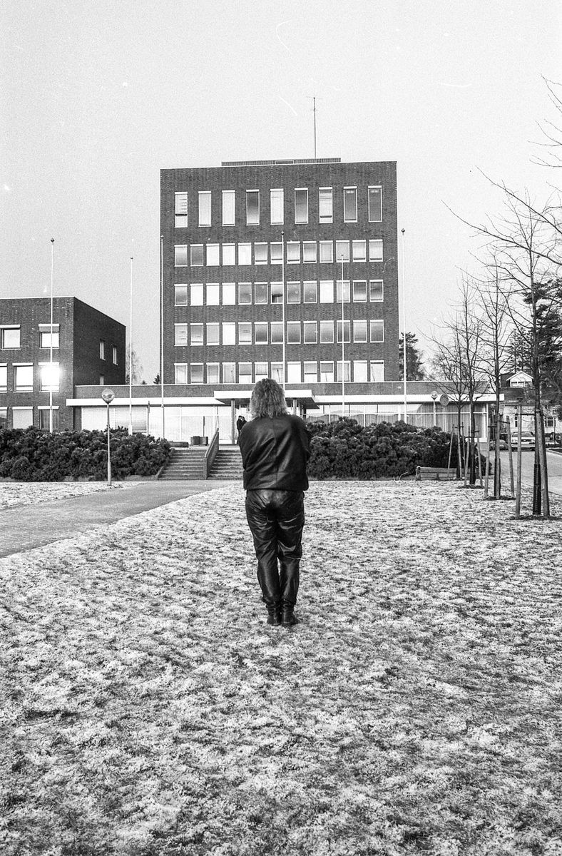 Kvinnelig ingeniør søkte jobb i Ski, fikk ikke svar. Arrangert bilde av ...