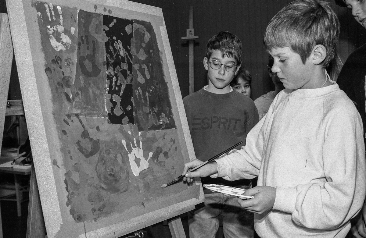 Kunstskole for barn og unge på Kolbotn.
Øystein Kielland-Olsen ved staffeliet.
