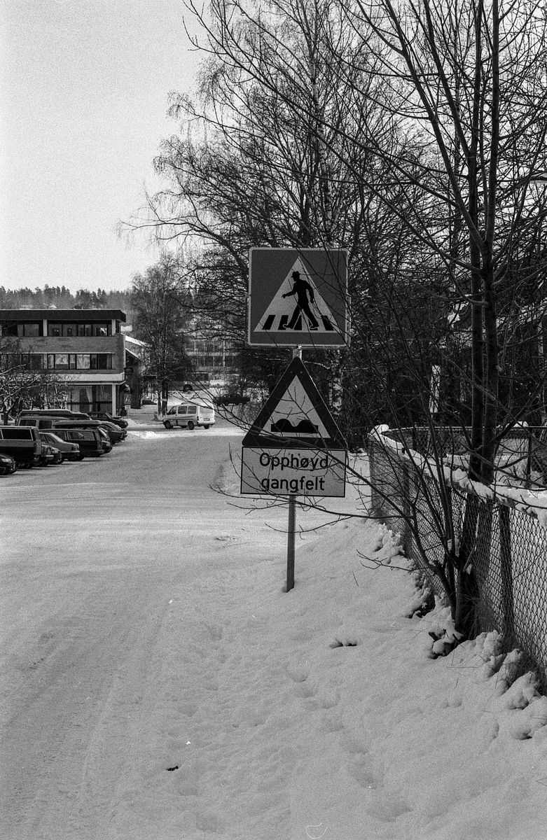 Trafikken i Ås sentrum.