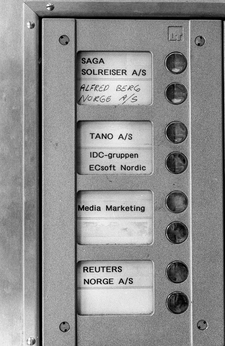 Meglerfirmaet Alfred Berg A/S i Oslo selger E-verk for kommunene.