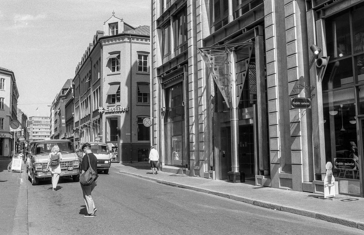Meglerfirmaet Alfred Berg A/S i Oslo selger E-verk for kommunene.