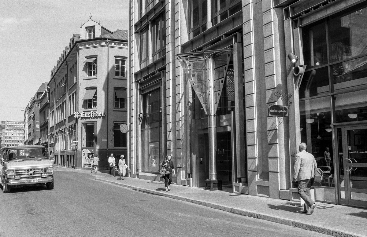 Meglerfirmaet Alfred Berg A/S i Oslo selger E-verk for kommunene.