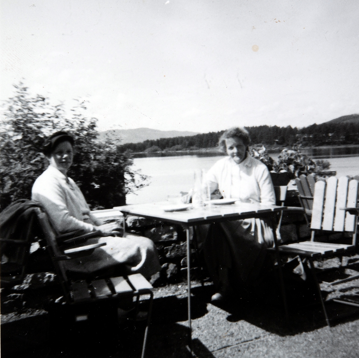 F.v. Hagar Wittberg, Signe Pedersen, Tangen. Domkirkeodden, Hamar.