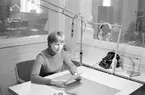 Sveriges Radio har sin verksamhet i Viktoriahuset i Jönköping. Vid skrivbordet sitter Margareta Andermo.