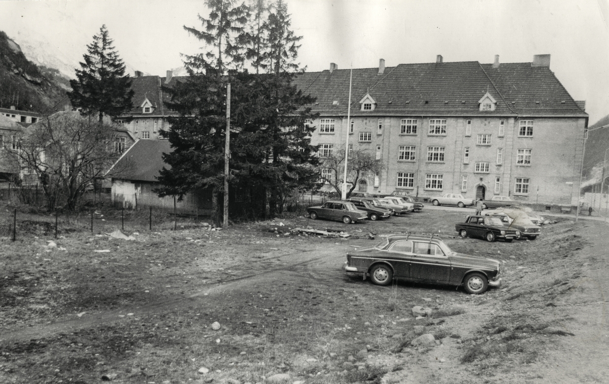 Parkeringsplassen ved Murboligen i Folgefonngata