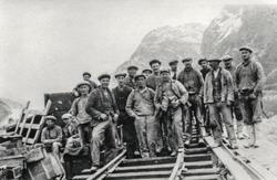 Industriutbygginga på Eitrheimsneset på 1920-talet.