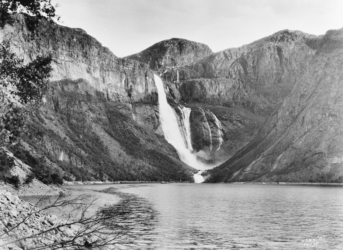 Ringedalsfossen (Skjeggedalsfoss)