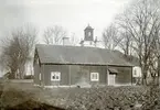 Kolbäck sn, Kyrkbyn 8:1.
Bostadsbyggnad med uthusdel.