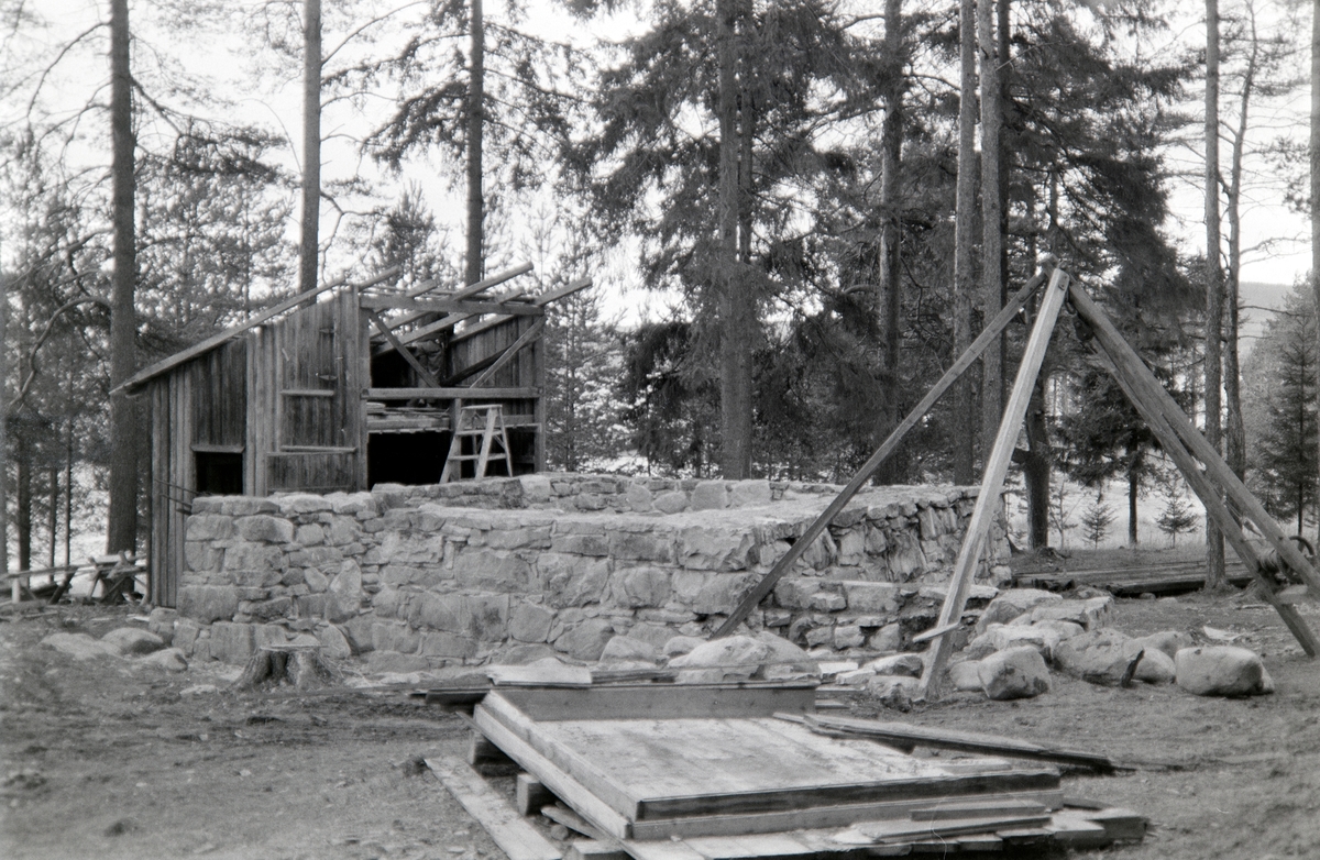 Pershagelåven, gjenreises på Domkirkeodden, steinmur, steinbryter, Pershagen husmannsplass unna Stor-Ihle.