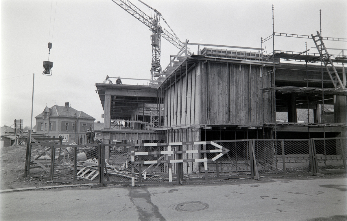 Grønnegata 12, Hamar, bygging av Grandsenteret, byggekran,