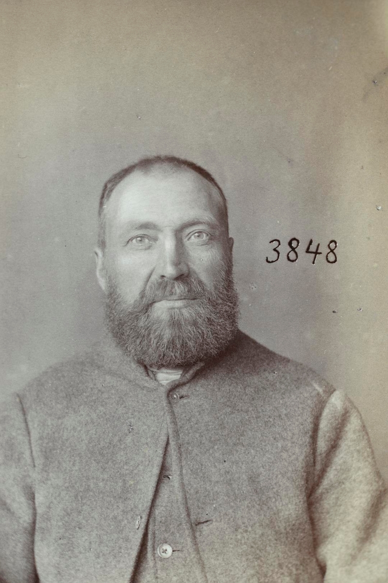 Registreringsfoto fra Kristiania-politiets forbryteralbum 1890 - 1895