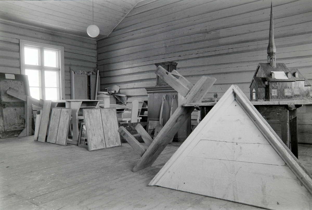 Gammelskola, Vingelen, Tolga. Vingelen kirke-og skolemuseum , åpnet i 1983.