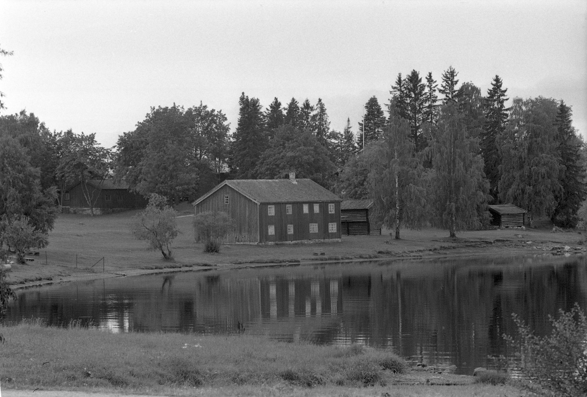 Hamar, Domkirkeodden, Løtenbygningen, Rosenlundvika,