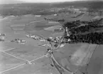 Flygfoto över Siringe i Skärstads socken, Jönköpings kommun. Nr  L 806.