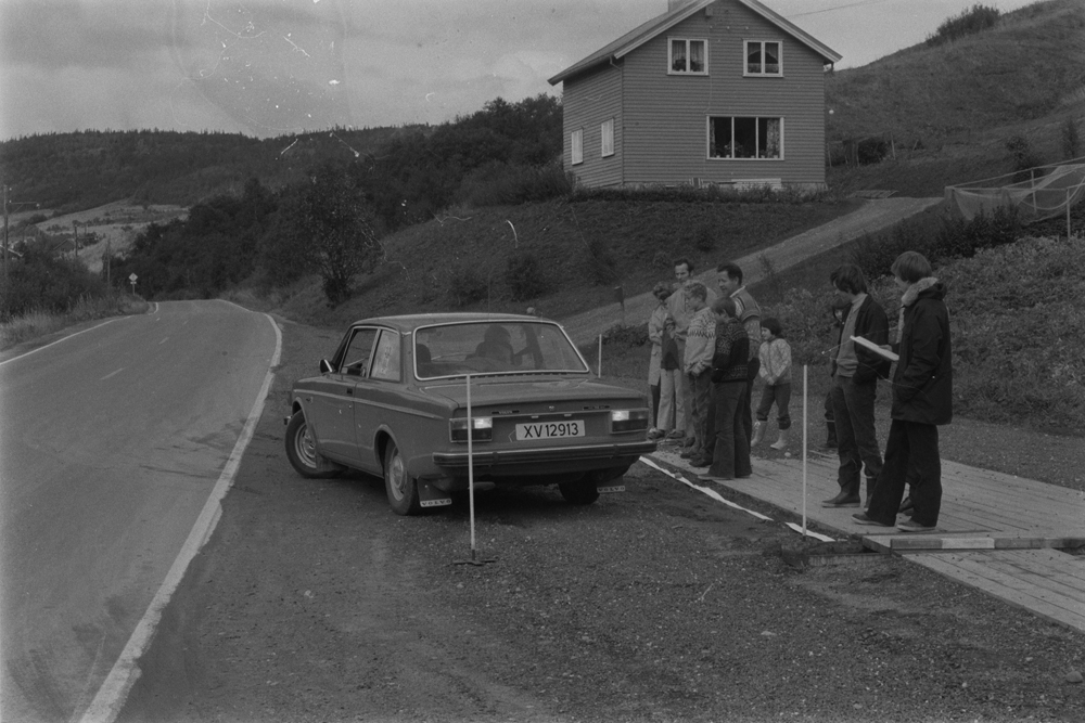 Biliaden i Mosjøen. Konkurranse bilferdigheter. På E6 mot Halsøy.