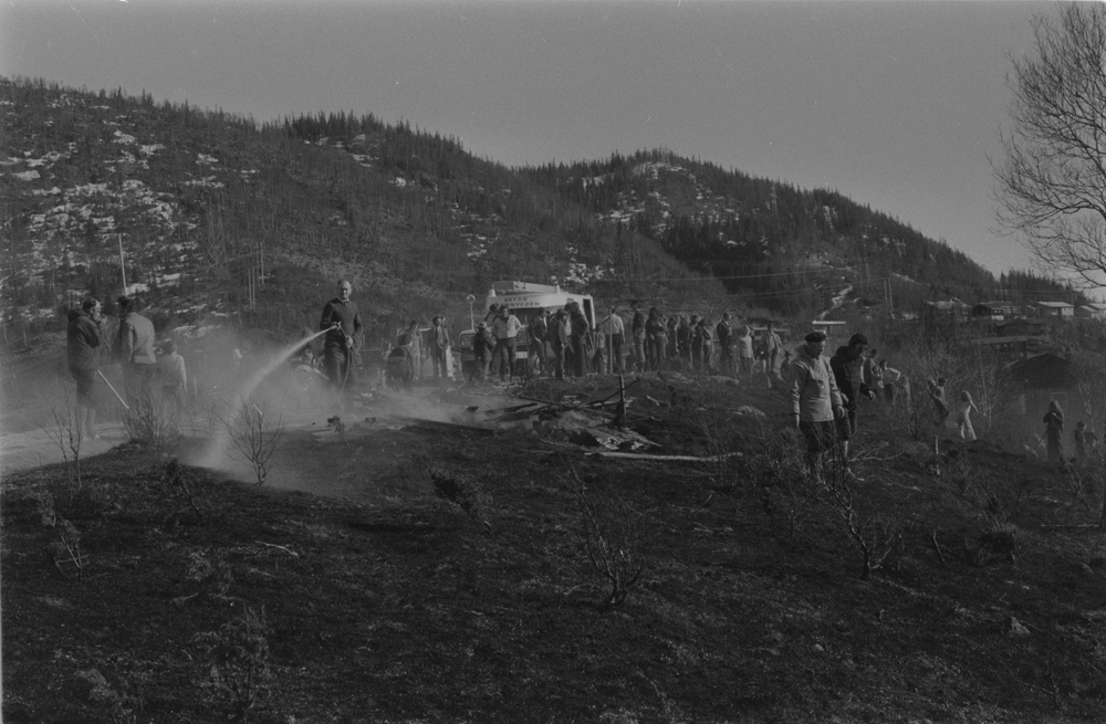 Grasbrann på Hals, slokkingsarbeid.