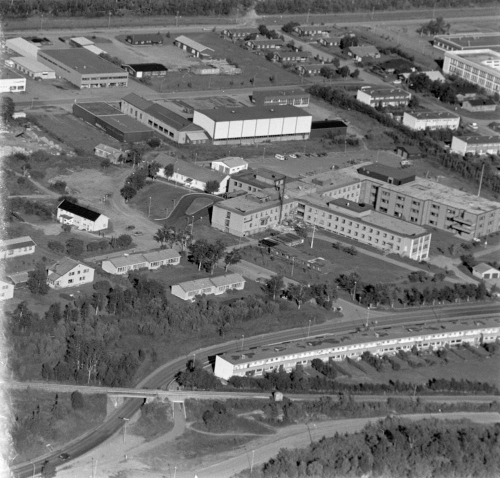 Flyfoto av Mosjøen. Sykehuset på Nyrud.