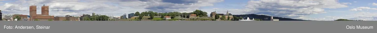 Panorama, utsikt, cruiseskip, seilskute, brygger, havn, fjord, Oslo øst, Oslo vest, Rådhuset, Akershus Festning