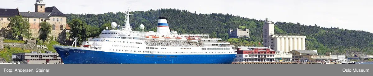 Panorama, utsikt, cruiseskip, seilskute, brygger, havn, fjord, Oslo øst, Oslo vest, Rådhuset, Akershus Festning