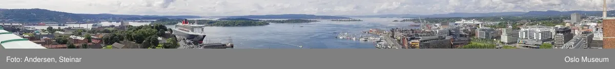 Panorama, utsikt, cruiseskip, seilskute, brygger, havn, fjord, Oslo øst, Oslo vest, Rådhuset, Akershus Festning