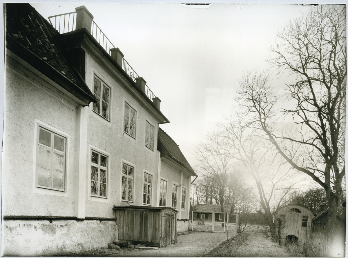 Arboga sn, Älholmen.
Exteriör av herrgården, 1973.