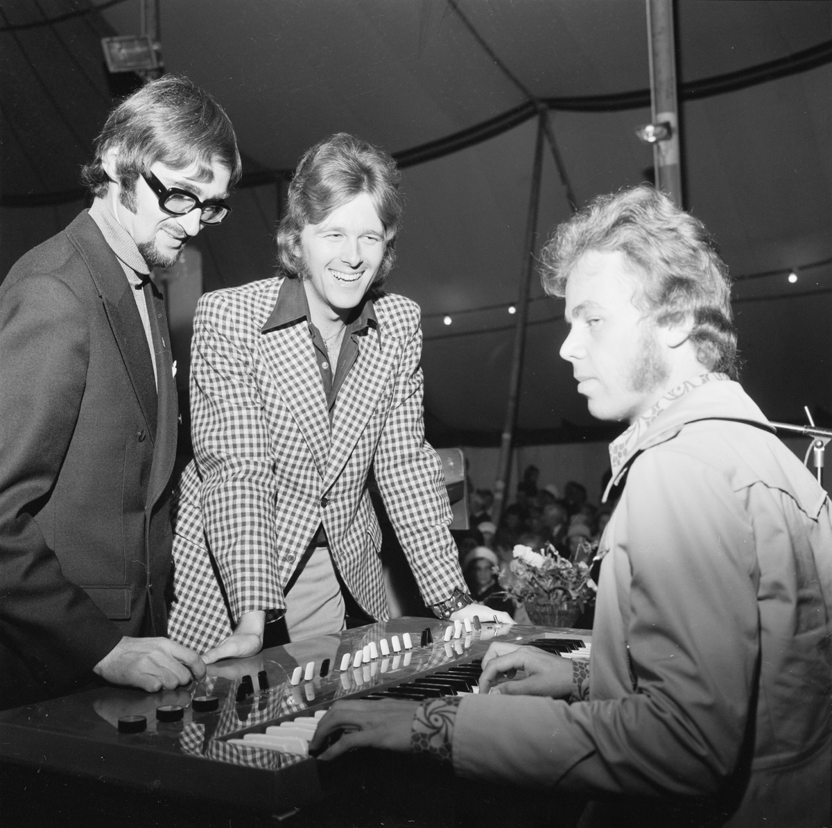 Nytt liv, underhållning, Tierp, Uppland, september 1971