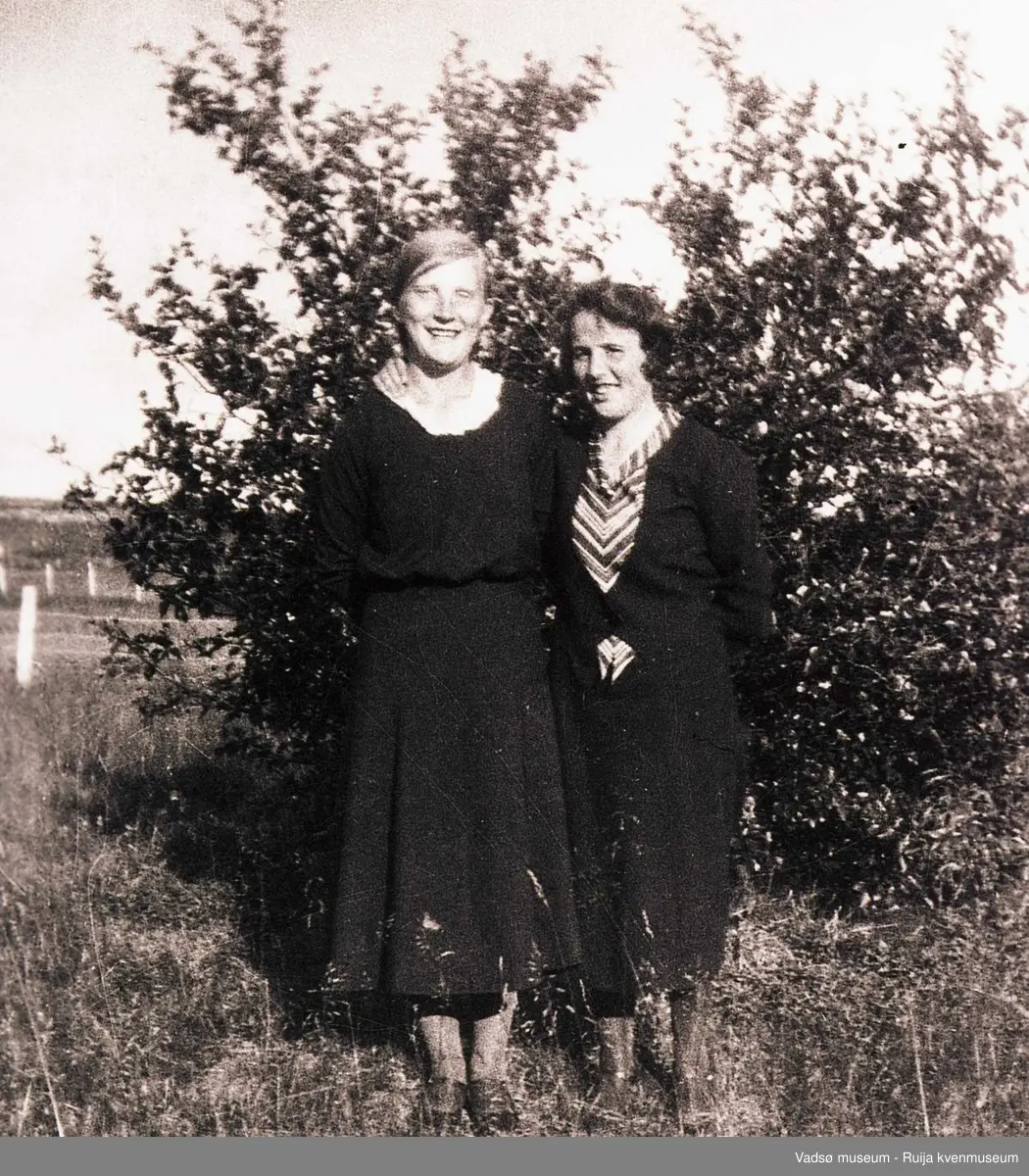 Aline Strige og Johanna Gallavara ca 1950-tallet.