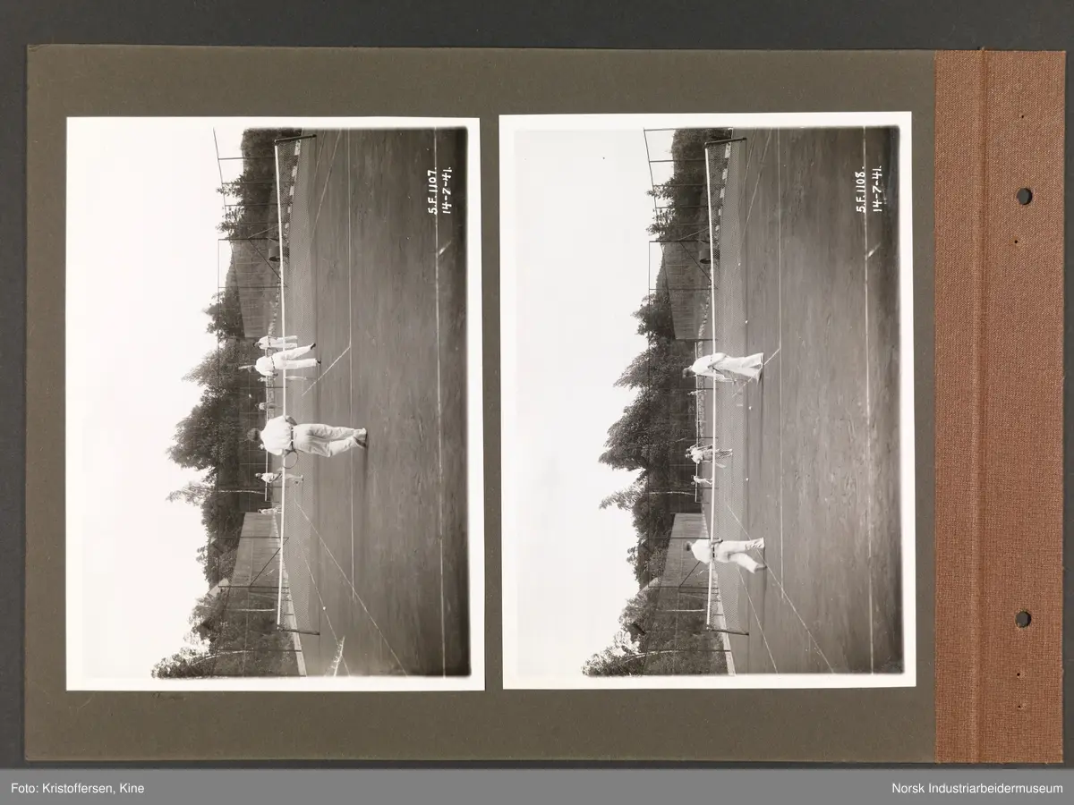 Fotoalbum med 20 sider og 37 innlimte fotografier fra Norsk Hydro på Herøya.