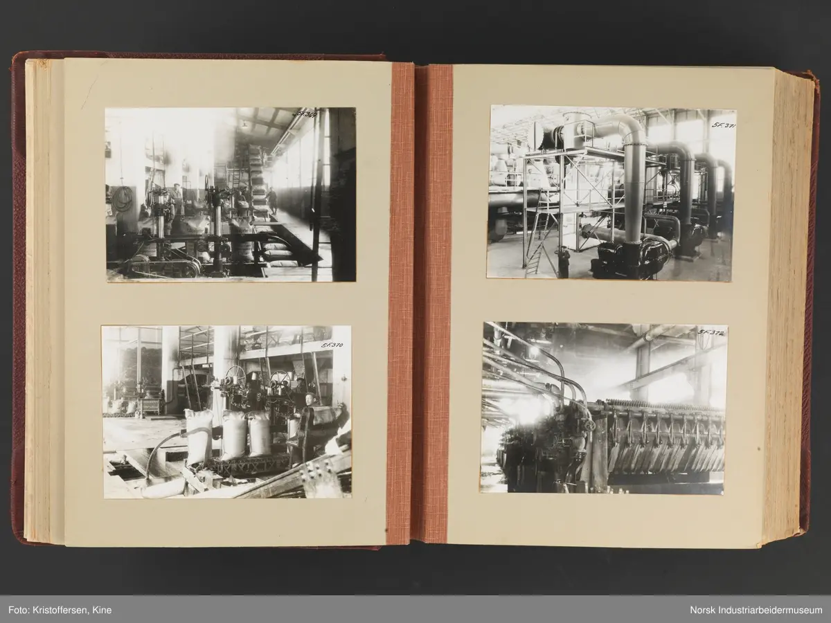 Fotoalbum med 88 sider og 116 innlimte fotografier fra Norsk Hydro på Herøya. Fotografiene viser starten av Eidanger Salpeterfabriker