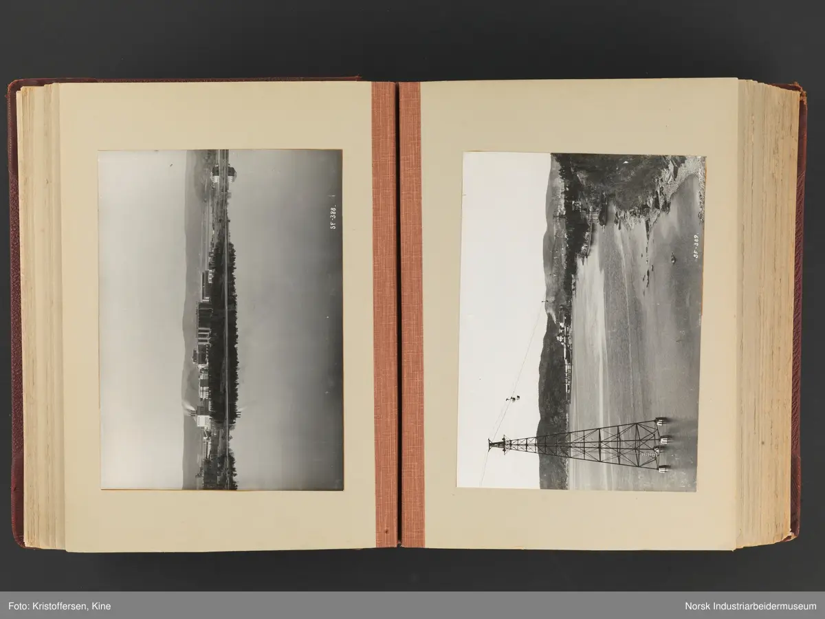 Fotoalbum med 88 sider og 116 innlimte fotografier fra Norsk Hydro på Herøya. Fotografiene viser starten av Eidanger Salpeterfabriker