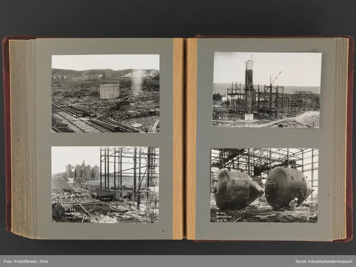 Fotoalbum med 88 sider og 116 innlimte fotografier fra Norsk Hydro på Herøya. Fotografiene viser starten av Eidanger Salpeterfabriker