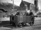 Motordressin tillhörandes Göteborg-Särö Järnväg, på väg in till Göteborg Central.