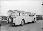 Leveransfoto. Buss modell A med registreringsnummer E 35 för linjen Linköping - Skärkinds Ka - Söderköping. Såld till Stockholms Omnibuss AB och i trafik till 1957.