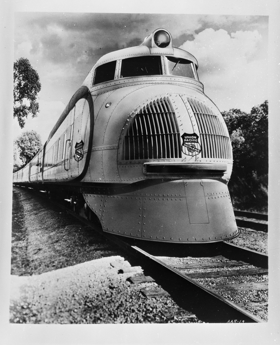 Union Pacific, UP M-10001 persontåg.