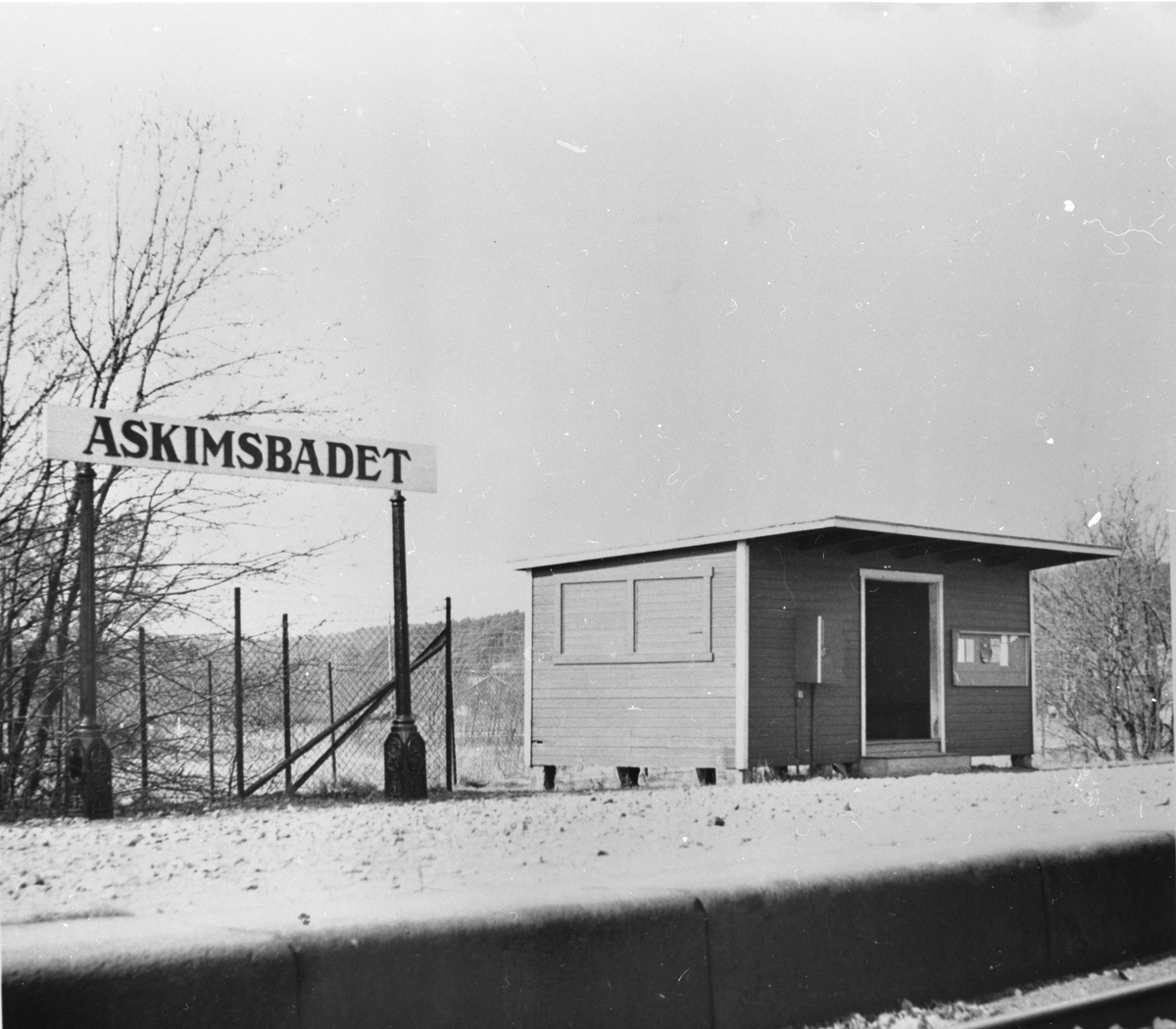 Askimsbadet hållplats.