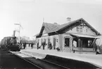 Järnvägsstationen i Ekeby anlagd 1875 av Landskrona - Engelholms Järnväg. På spåret SJ VKBb 487.