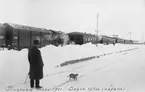 Efter snöfall i Stugsund, Statens Järnvägars kolvagn SJ Lg 32254.