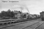 Stationen.
Halmstad - Nässjö Järnväg, HNJ lok 15.