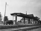 Järnvägen öppnad 1901. Stationshuset i två våningar i trä.